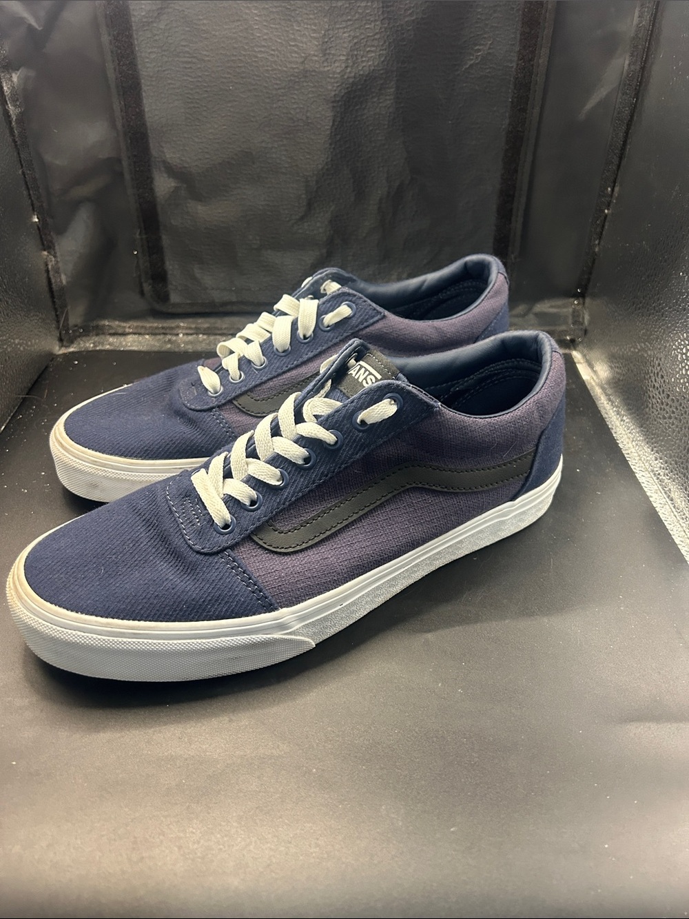 Vans Men’s Navy Canvas Low-Top Sneakers with White Soles